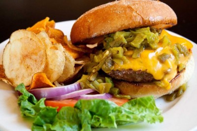 Green-Chile-Cheese-Buffalo-Burger-680x453